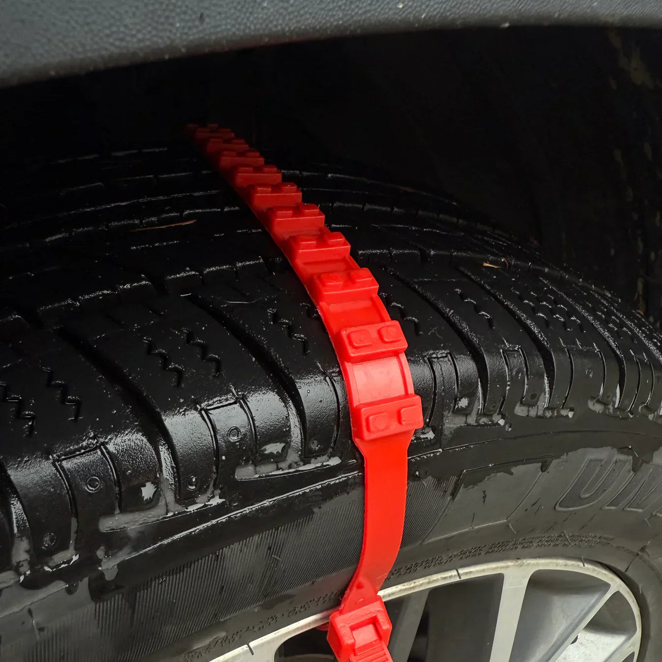 Avoid Being Stuck in Snow or Mud — Instant Tire Traction Straps